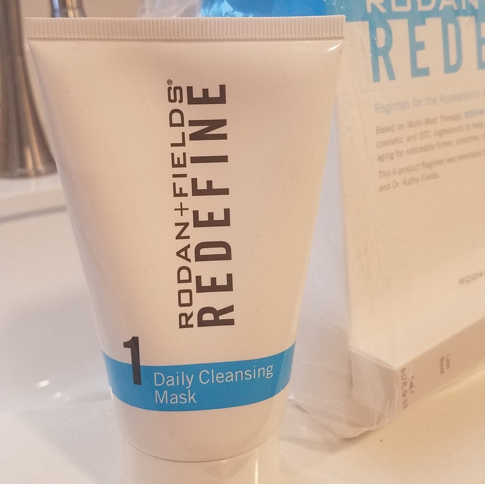 R&F Redefine Cleansing Mask